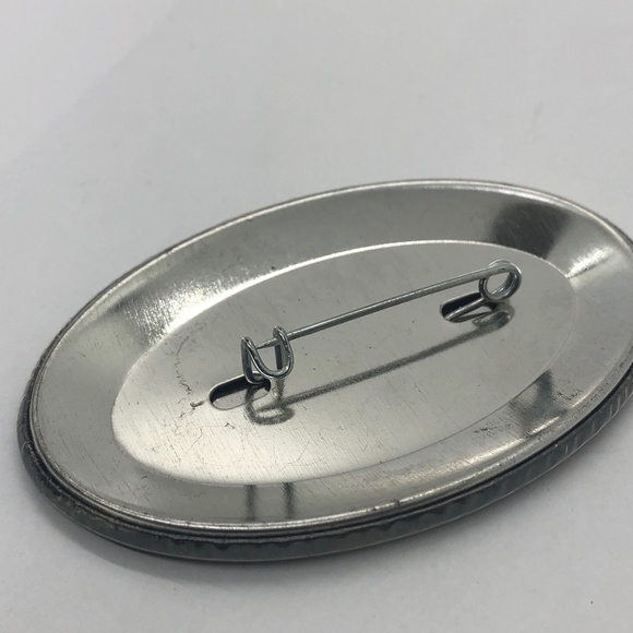 Button Pins - Picture 2 of 6